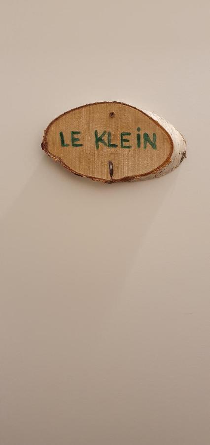 Le Klein, Studio Au Calme Au Centre De Besançon Buitenkant foto